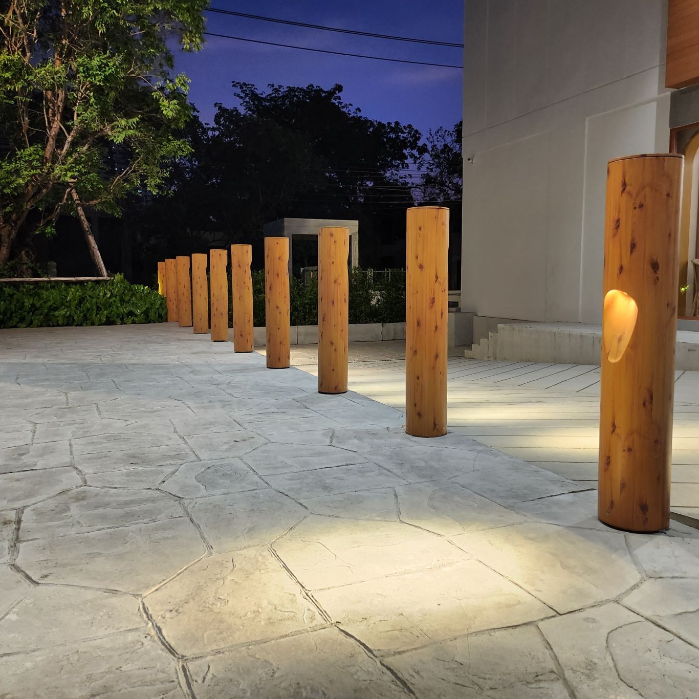 FREETOWN Bollard Micro PRIM Finish